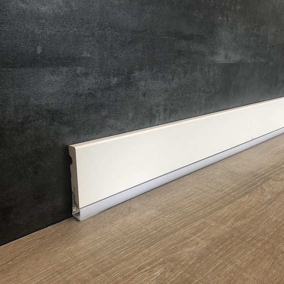 Neuhofer Licht Sockelleiste "Masone" MDF 15 x 95 x 2400 mm Weiß LED Fußleiste