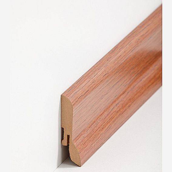 Sockelleisten "München" - Eiche antik (MDF foliert / 722.673) Sockelleisten "München" - Eiche antik (MDF foliert / 722.673)