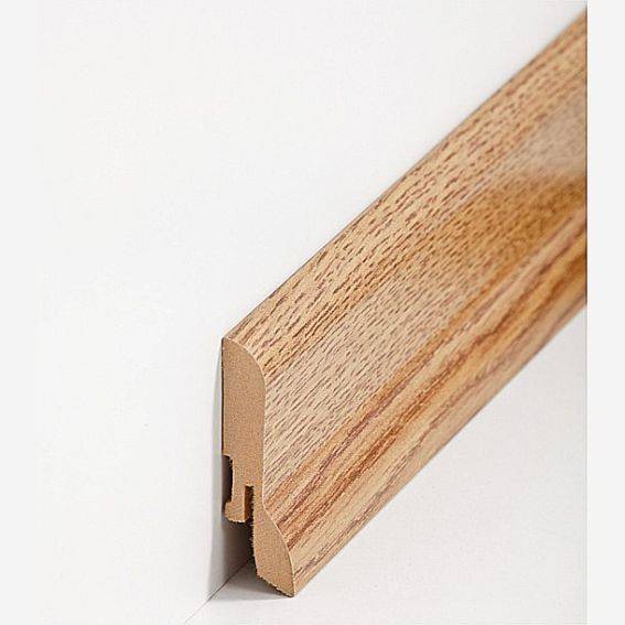 Sockelleisten "München" - Eiche gelb (MDF foliert / 722.672) Sockelleisten "München" - Eiche gelb (MDF foliert / 722.672)