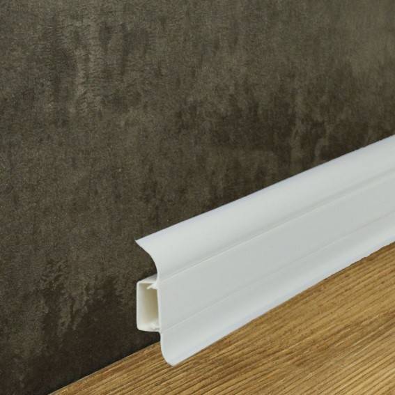 Sockelleisten (Fußleisten, Laminatleisten) "Arco" aus PVC / Kunststoff mit Kabelkanal in weiß Sockelleisten (Fußleisten, Laminatleisten) "Arco" aus PVC / Kunststoff mit Kabelkanal in weiß